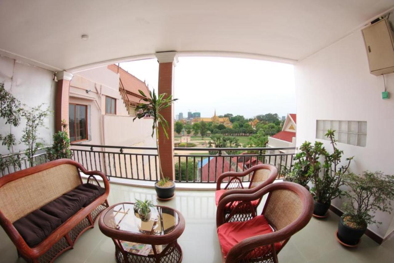 Rs Central Apartments - 200M To Royal Palace Phnom Penh Exterior photo