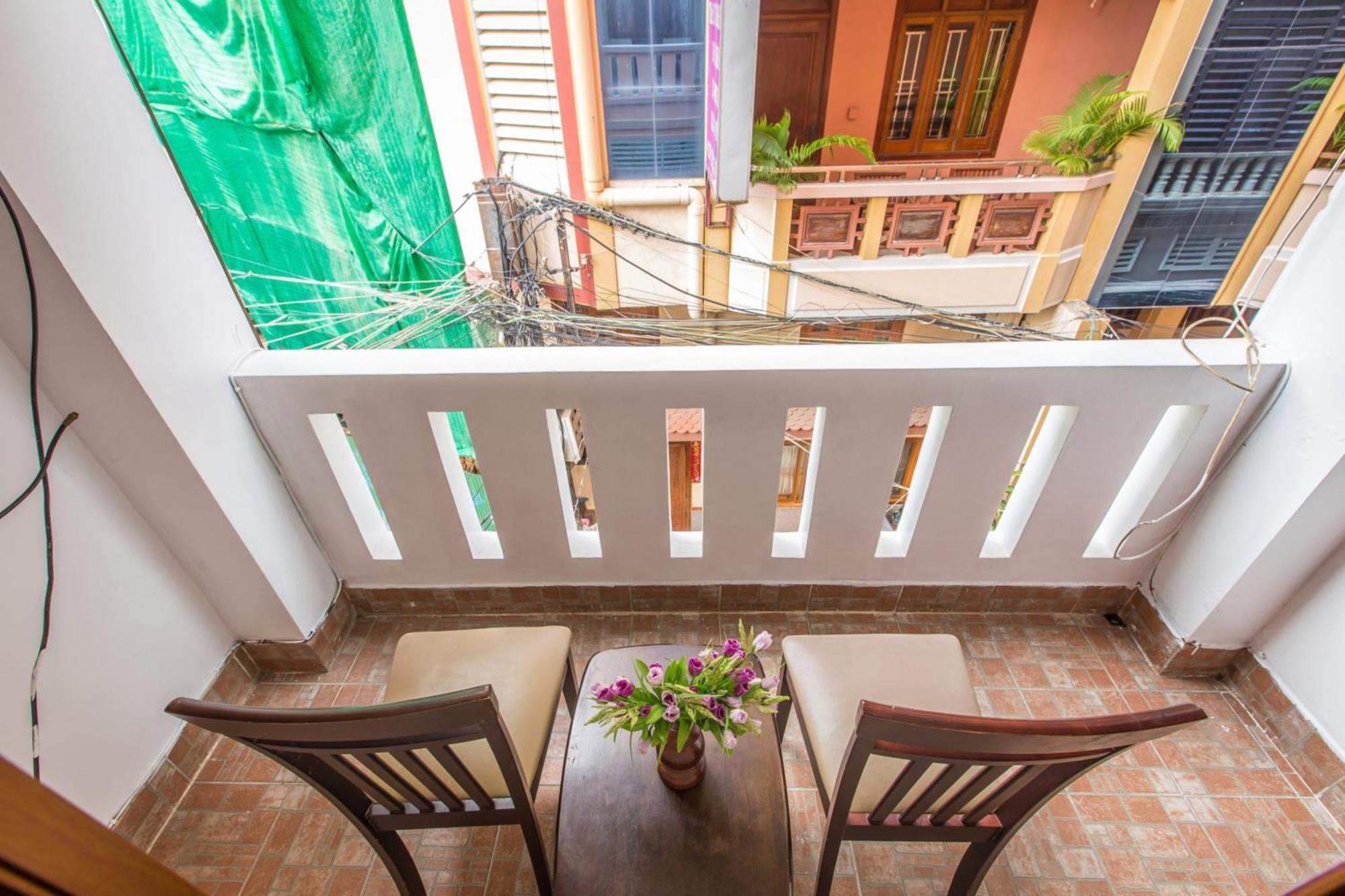 Rs Central Apartments - 200M To Royal Palace Phnom Penh Exterior photo