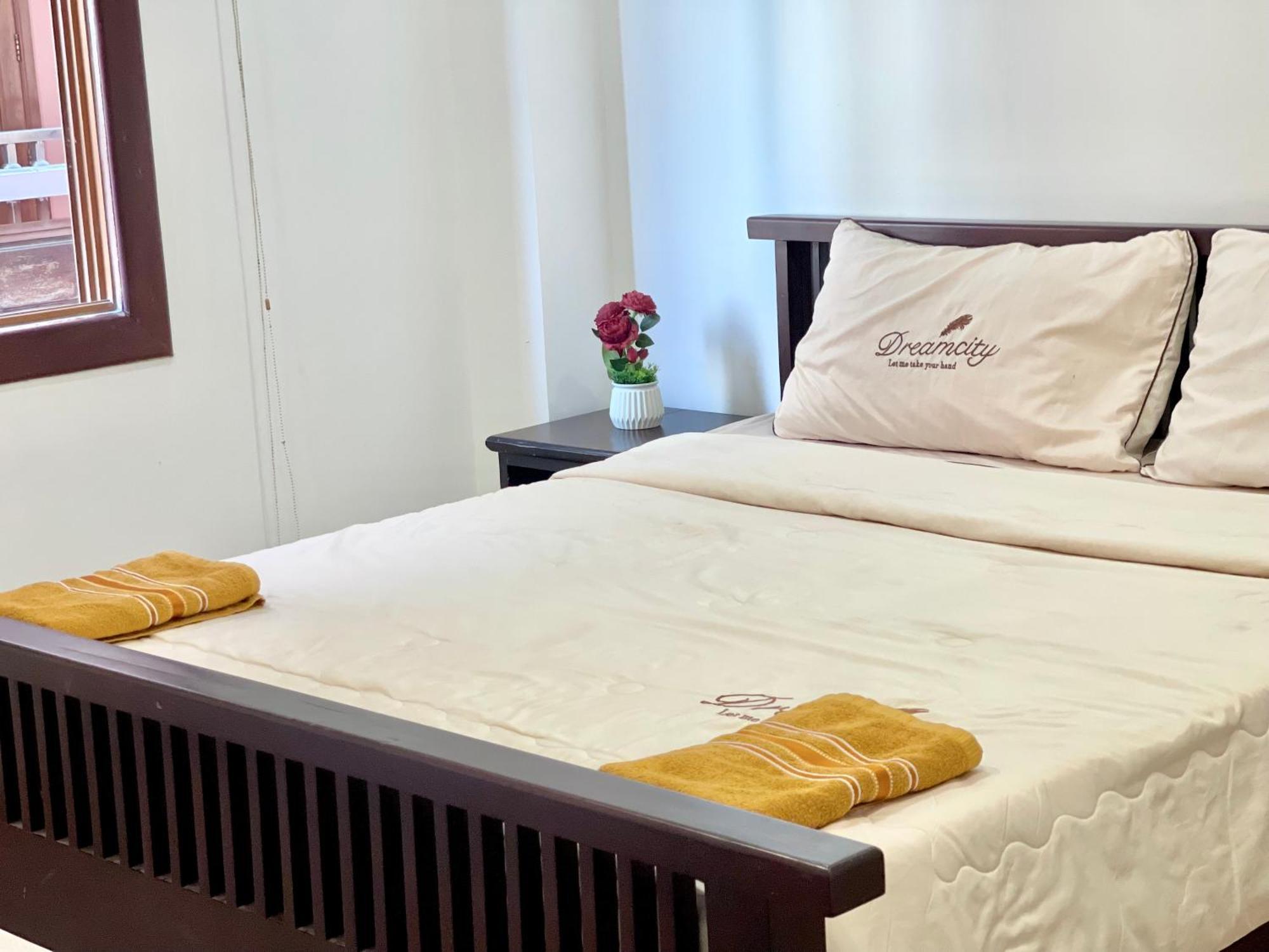 Rs Central Apartments - 200M To Royal Palace Phnom Penh Exterior photo